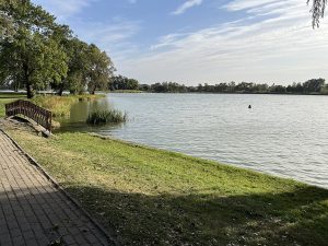 Suwałki. Rusza budowa pieszo-rowerowej kładki nad Czarną Hańczą