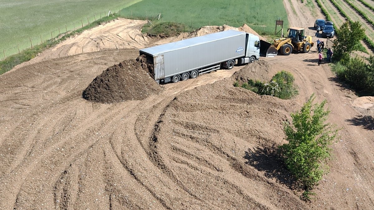 Wielkopolskie. 7 osób zatrzymanych ws. nielegalnego składowania odpadów