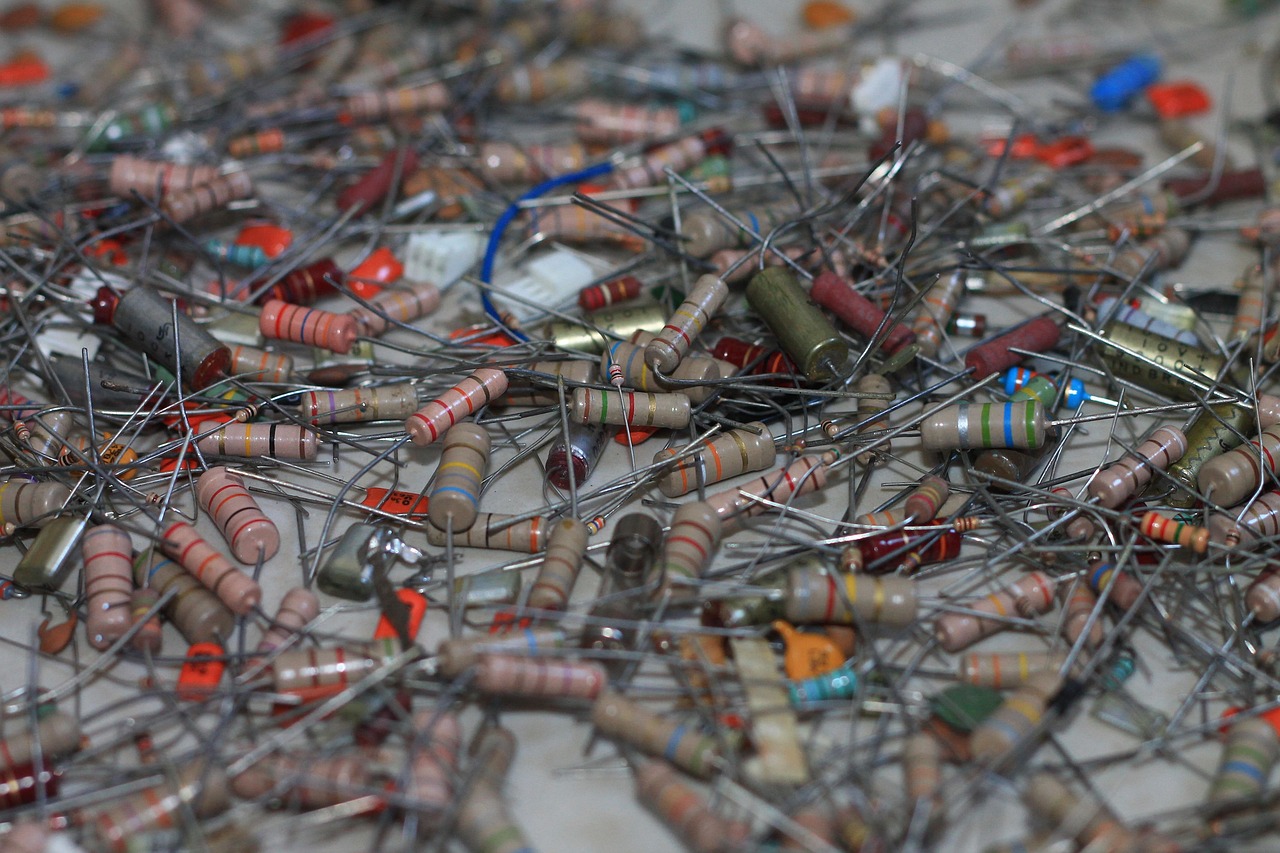 Nieużywana i zużyta elektronika o wartości 112 mld zł zalega w domach