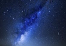 Astronomowie zbadali w kosmosie półciężką wodę w formie lodu