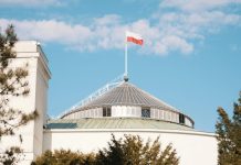 Senat. Komisja bez poprawek do nowelizacji upraszczającej procedury administracyjne
