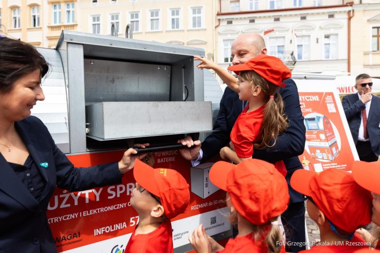 Mieszkańcy Rzeszowa oddali ponad 125 ton elektrośmieci w ub.r. projekt Elektryczne Śmieci do kontynuacji