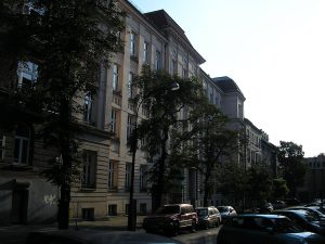 Kraków podnosi stawki za parkowanie. Mieszkańcy z Kartą Krakowską zapłacą mniej, ale pod jednym warunkiem