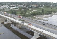 Sandomierz. Dobiega końca budowa ogromnego mostu na Wiśle