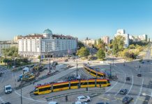 Warszawa. Plac Zawiszy znów przejezdny – remont torowiska zakończony w 5 tygodni