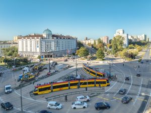 Warszawa. Plac Zawiszy znów przejezdny – remont torowiska zakończony w 5 tygodni