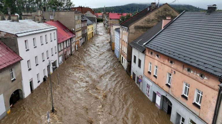Ruszają kolejne inwestycje zwiększające bezpieczeństwo powodziowe i suszowe