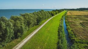 Wody Polskie apelują: Nie wchodźcie na wały przeciwpowodziowe