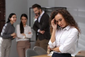 Mobbing – problem, którego doświadcza niemal połowa pracujących Polaków