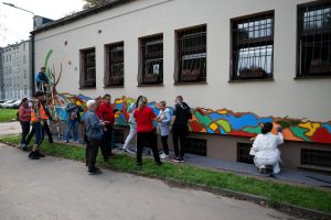 Mural solidarności na elewacji budynku Stowarzyszenia „Bonitum” we Wrocławiu