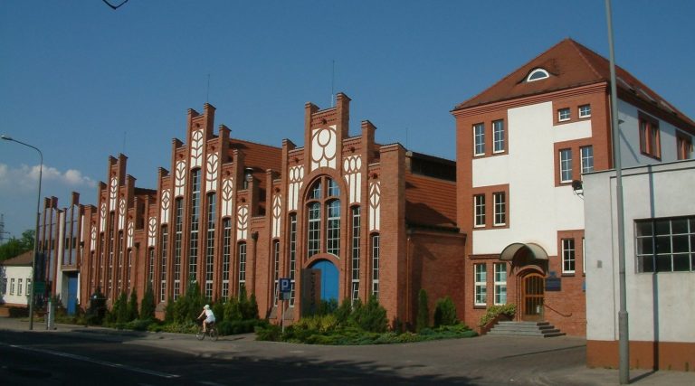 Zabytkowa przepompownia ścieków w Poznaniu wystawiona na sprzedaż