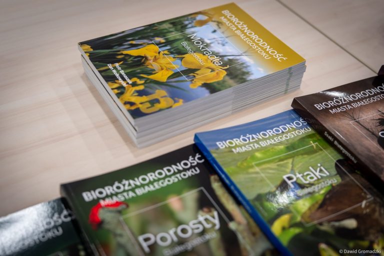 Białystok pod lupą przyrody. Nowe tomy o mokradłach i rzadkich roślinach