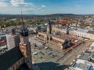 Drzewa na krakowskim rynku – zieleń w parze z historią