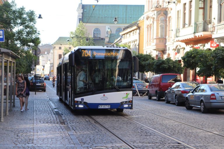 Kraków podnosi ceny biletów i rozszerza strefę parkowania