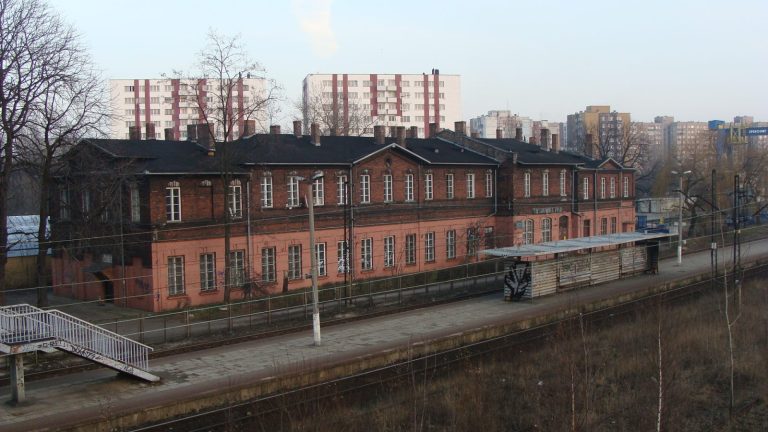 Dworzec Sosnowiec Południowy przejęty przez miasto. W planach miejsce dla młodzieży i poczekalnia dla pasażerów
