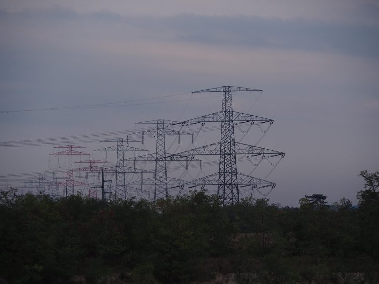 Ekspert: bez inwestycji w energetykę, za pięć lat „luka mocowa”