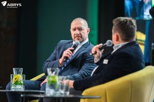Jak utrzymać się na rynku ZSEE? Rozmowa z Robertem Wawrzonkiem [WIDEO]