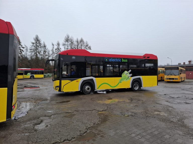 Oświęcim. Trzy nowe autobusy elektryczne przewożą już pasażerów
