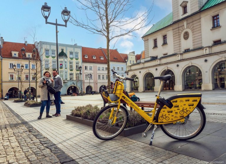 Rower „pod prąd”, ale z głową. Gliwice porządkują kontraruch na Starówce