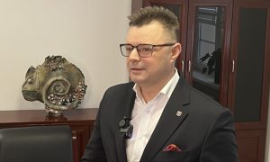 Jelenia Góra. Prokuratura wyjaśni, czy starosta posługuje się sfałszowanym świadectwem maturalnym