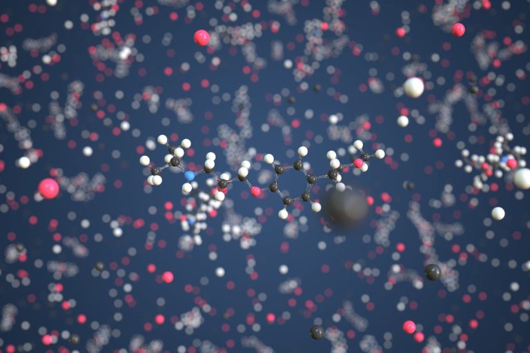 Nanoplastik w wodzie. Bakterie stają się groźniejsze