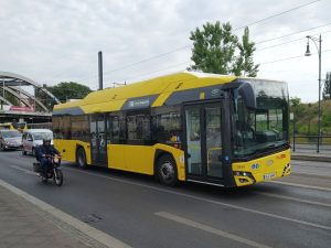 Elektryczny Solaris wjechał do Czechowic-Dziedzic. PKM przyspiesza zeroemisyjną rewolucję