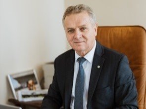 Burmistrz Pińczowa Włodzimierz Badurak rezygnuje ze stanowiska