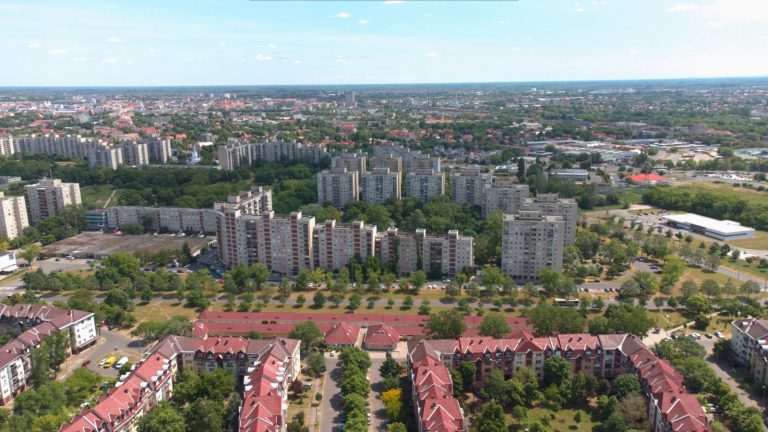 Naukowcy z Opola projektują zielone osiedla przyjazne seniorom