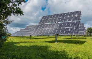 Rekord przyłączeń magazynów energii i OZE w sieci Energa Operator