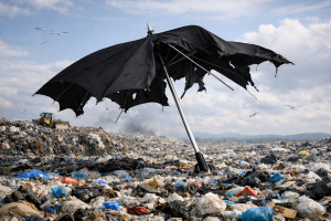 „Parasol nad mafią śmieciową