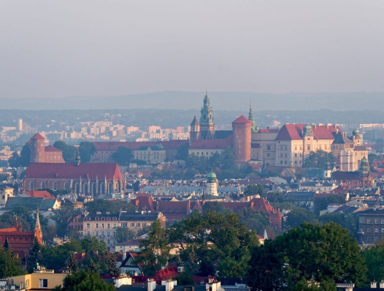 Podwyżki biletów w Krakowie. Prezydent łagodzi decyzję radnych