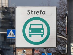 Znaki SCT i wandalizm. Kraków walczy nie tylko ze smogiem