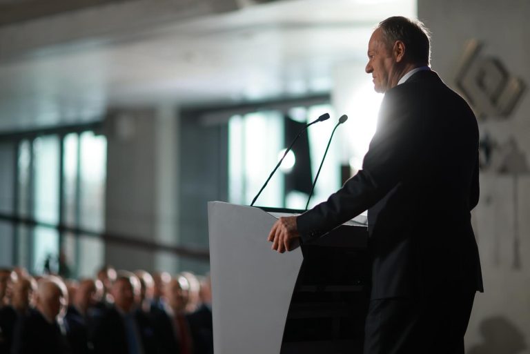 Tusk: Polska zainwestuje bilion złotych w energetykę