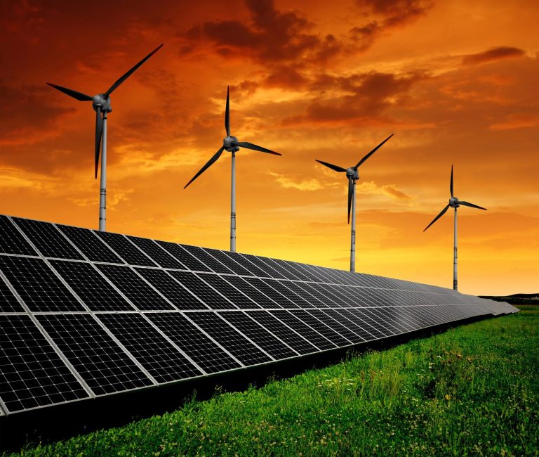 Raport: odnawialne źródła (OZE) po raz pierwszy w historii wyprzedziły węgiel w produkcji energii na świecie