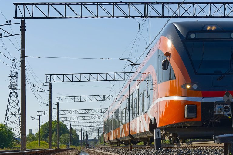 Mazowieckie FLIRT-y częścią krajowej modernizacji kolei
