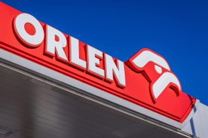 Orlen obniżył hurtowe ceny paliw. Dalszy ciąg skutków blokady Ormuz