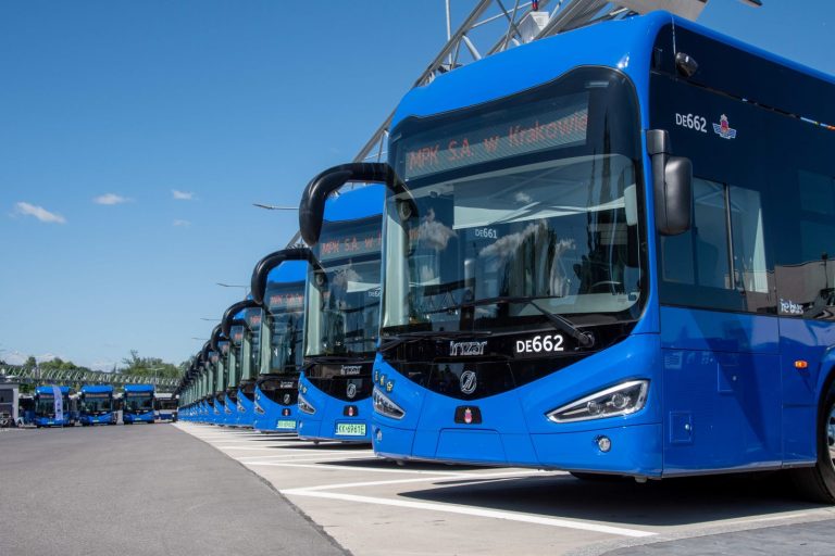 Kraków. MPK otrzymało 22 nowe autobusy elektryczne Irizar