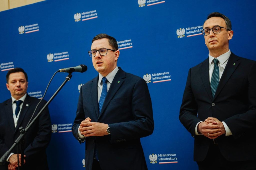 Minister Energii spodziewa się dalszych spadków cen paliw w kolejnych dniach