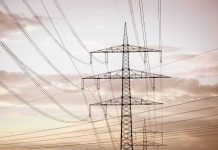 Upały zagrażają energetyce. PSE znów ogłasza przywołanie na rynku mocy