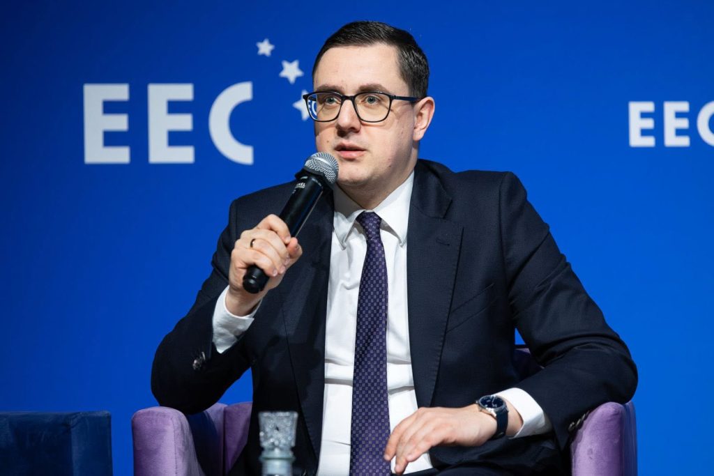 Motyka: jesienią projekt podatku od nadmiarowych zysków koncernów