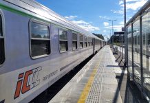 Trwa protest na kolei. W PKP Intercity ponad 70% pociągów opóźnionych; średnio o 27 min.