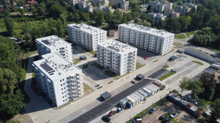 Ruda Śląska. Pierwsi lokatorzy odebrali klucze do mieszkań na wynajem wybudowanych przy wsparciu miasta